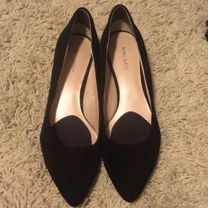 EUC! Gorgeous Nine West soft point suede heels